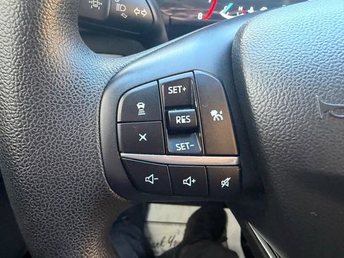 Used 2020 Ford Escape SE image 12