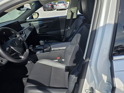 Used 2022 Lexus ES 350 w/ Premium Package image 12