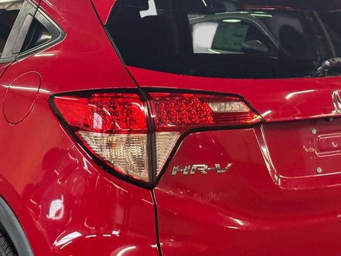 Used 2016 Honda HR-V EX image 8