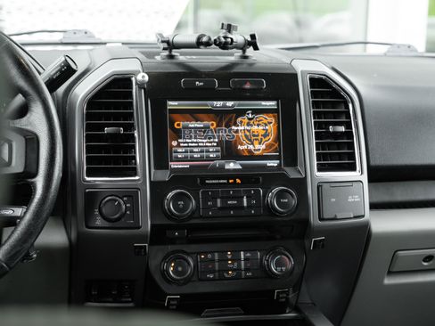 Used 2015 Ford F150 XLT w/ Equipment Group 302A Luxury AWD/4WD image 12