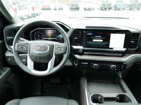 New 2025 GMC Sierra 2500 SLT w/ SLT Convenience Package image 20