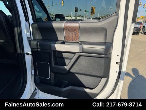 Used 2015 Ford F150 Platinum w/ Equipment Group 701A Luxury image 93