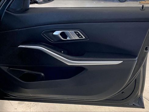 Certified 2022 BMW 330i Sedan w/ Premium Package image 21