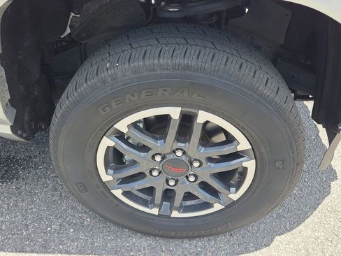 Used 2024 Toyota Tacoma TRD Sport AWD/4WD image 14