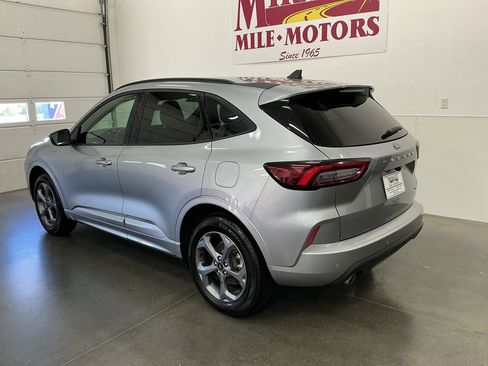 Used 2024 Ford Escape ST-Line w/ Tech Pack #1 AWD/4WD image 4