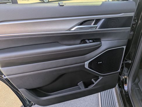 New 2026 Jeep Grand Wagoneer Limited image 22