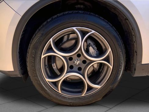 Used 2021 Alfa Romeo Stelvio Sprint w/ Nero Edizione AWD/4WD image 11