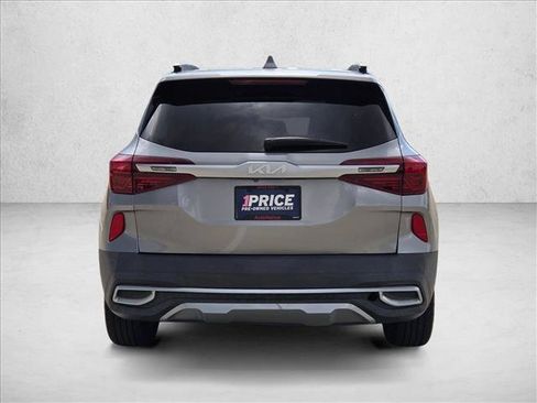 Used 2022 Kia Seltos EX AWD/4WD image 6