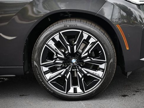 Used 2025 BMW X3 xDrive30i w/ M Sport Package image 4