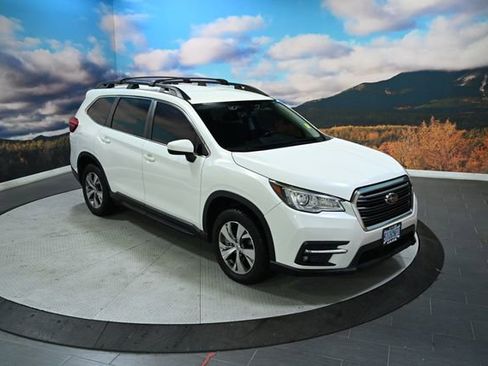 Used 2022 Subaru Ascent Premium w/ Convenience Package image 1