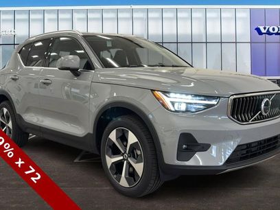 New 2025 Volvo XC40 B5 Plus w/ Protection Package Premier