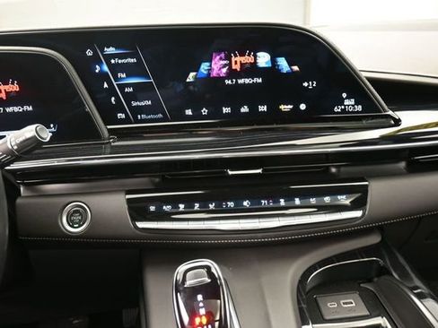Used 2024 Cadillac Escalade Sport AWD/4WD image 10