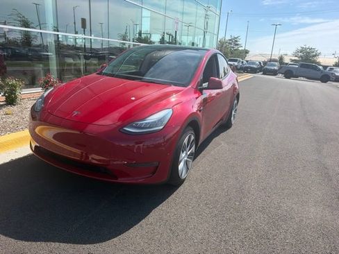 Used 2021 Tesla Model Y Long Range AWD/4WD image 17