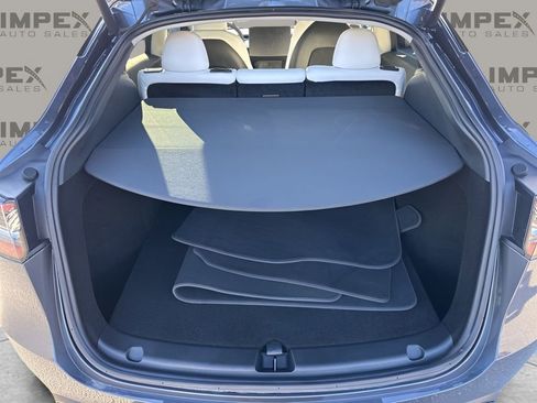 Used 2023 Tesla Model Y Long Range image 29