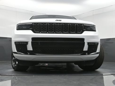 Used 2023 Jeep Grand Cherokee L Summit w/ High Altitude Package AWD/4WD image 35