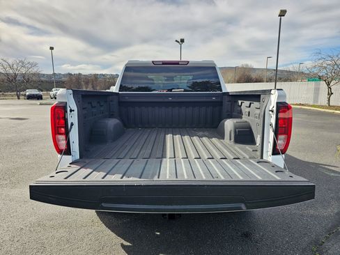 Used 2024 GMC Sierra 1500 Elevation w/ LPO, Elevation Black Package image 29