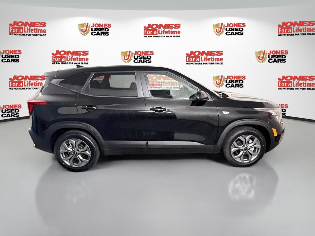 Used 2026 Kia Seltos LX FWD image 16