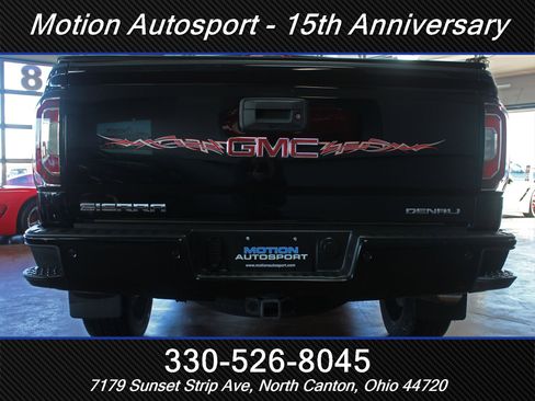 Used 2017 GMC Sierra 1500 Denali w/ Denali Ultimate Package image 9