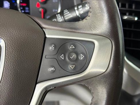 Used 2022 GMC Acadia SLT w/ Technology Package FWD image 28