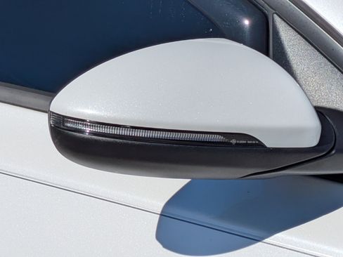 Certified 2022 Kia Forte LXS w/ LXS Technology Package image 12