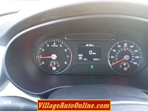 Used 2019 Kia Sorento LX image 20