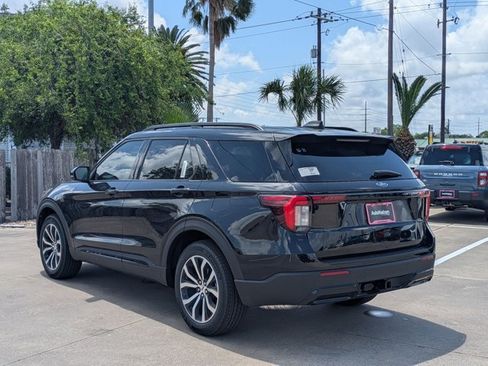 New 2026 Ford Explorer ST-Line RWD image 9
