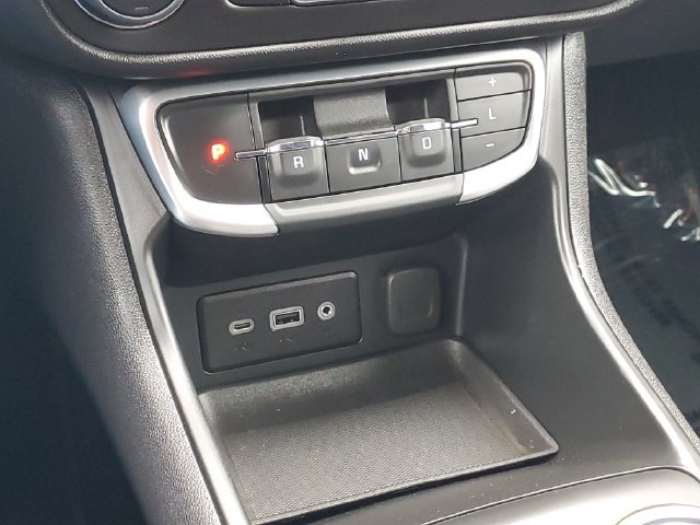 Used 2024 GMC Terrain SLE w/ Driver Convenience Package AWD/4WD image 26