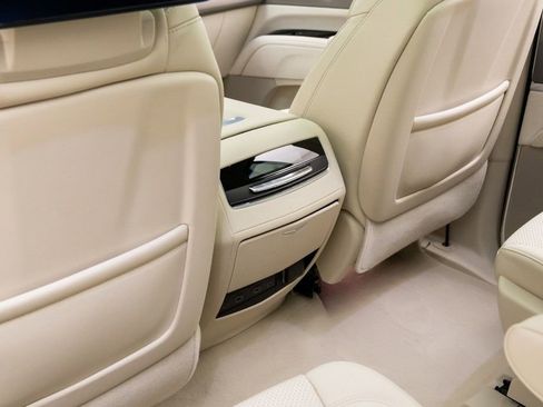 Certified 2024 Cadillac Escalade Sport Platinum w/ LPO, ONYX Package image 20