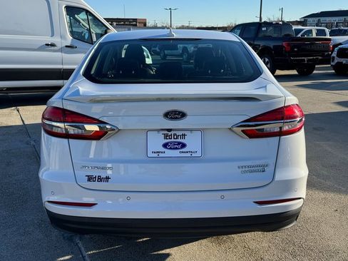 Used 2019 Ford Fusion Titanium image 9