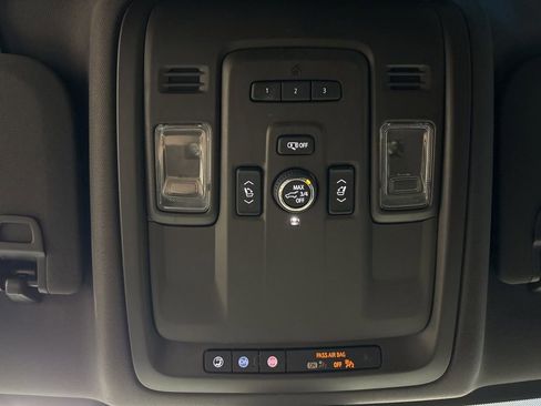 Used 2022 GMC Yukon Denali image 35