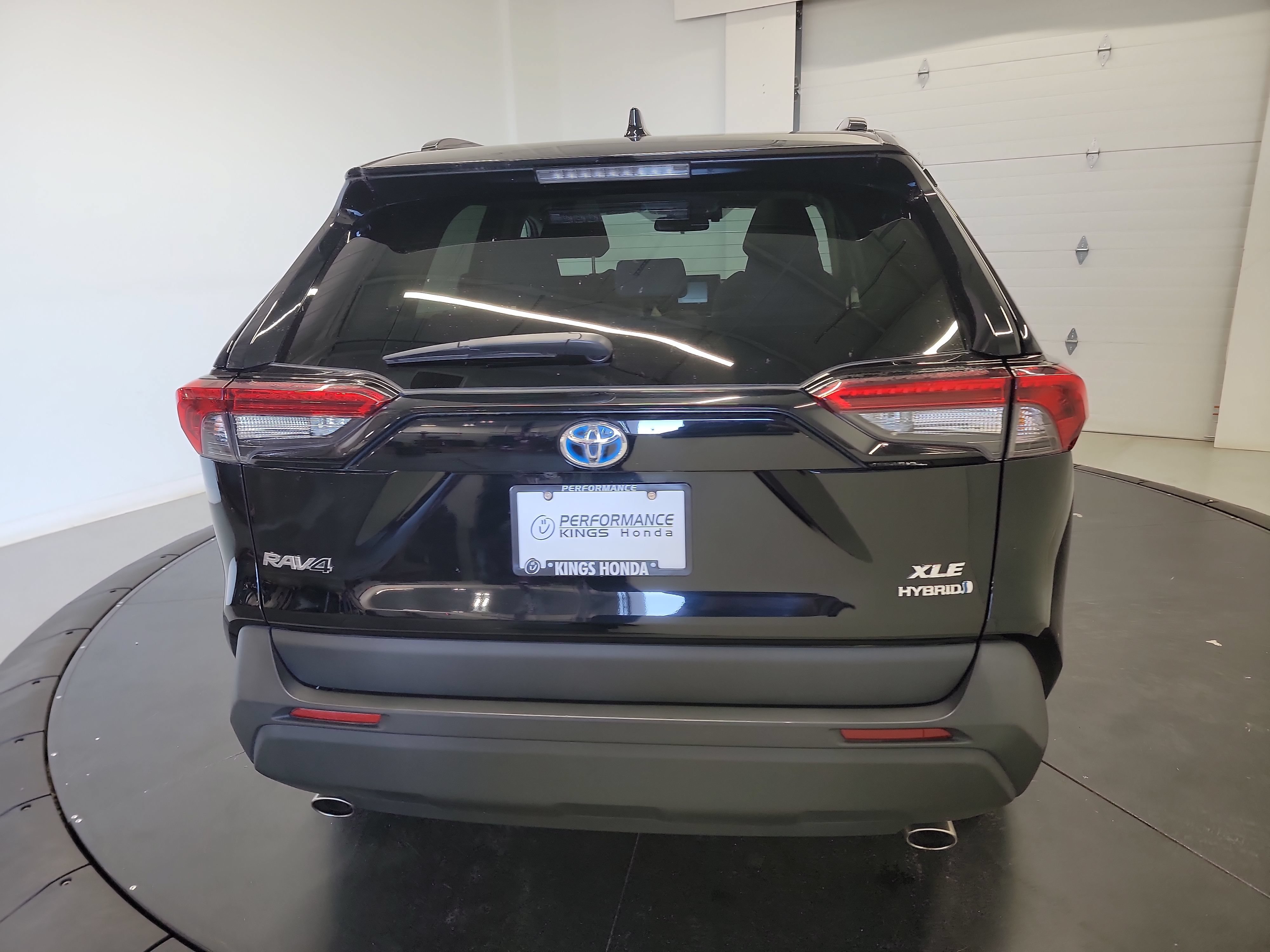 Used 2022 Toyota RAV4 XLE w/ Convenience Package AWD/4WD image 8