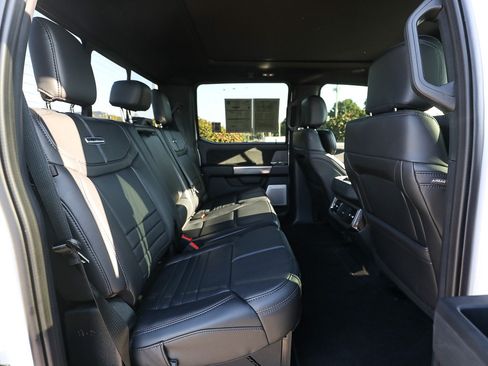 Certified 2025 Ford F250 Platinum AWD/4WD image 23