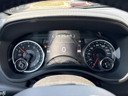 Used 2023 RAM 1500 Laramie AWD/4WD image 16