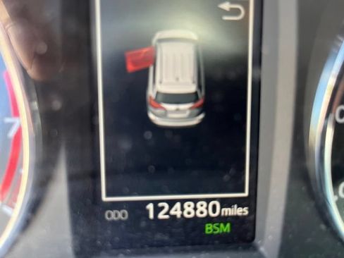 Used 2016 Toyota RAV4 SE w/ Protection Package AWD/4WD image 7