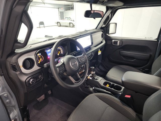 Used 2026 Jeep Wrangler Sport AWD/4WD image 16