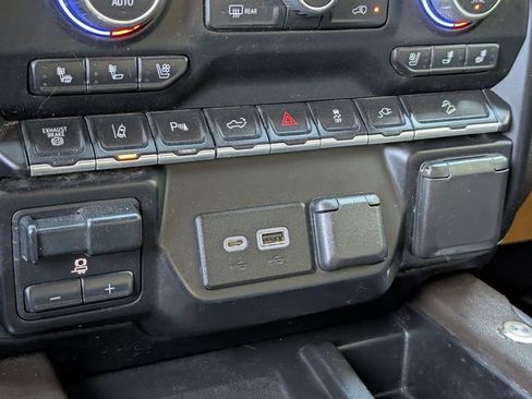 Used 2022 Chevrolet Silverado 2500 LTZ w/ LTZ Premium Texas Edition image 18