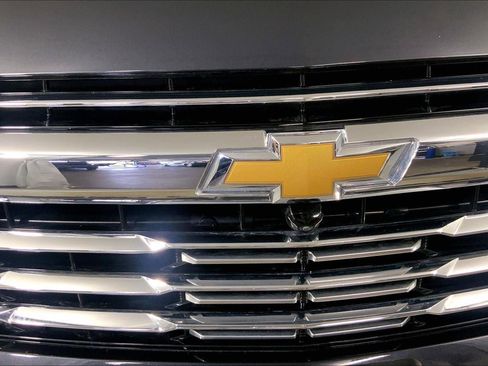 Used 2025 Chevrolet Tahoe Premier AWD/4WD image 29