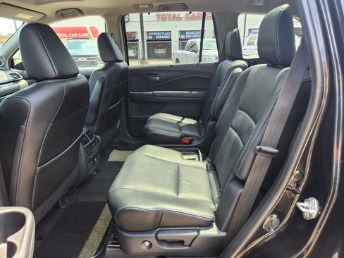 Used 2017 Honda Pilot Elite image 12