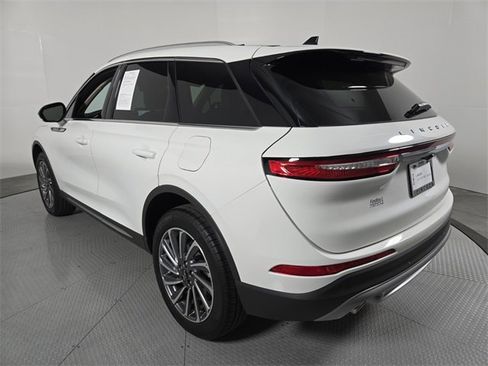 Certified 2023 Lincoln Corsair Reserve image 6