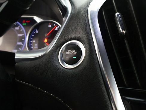 Used 2023 Chevrolet Traverse Premier image 46