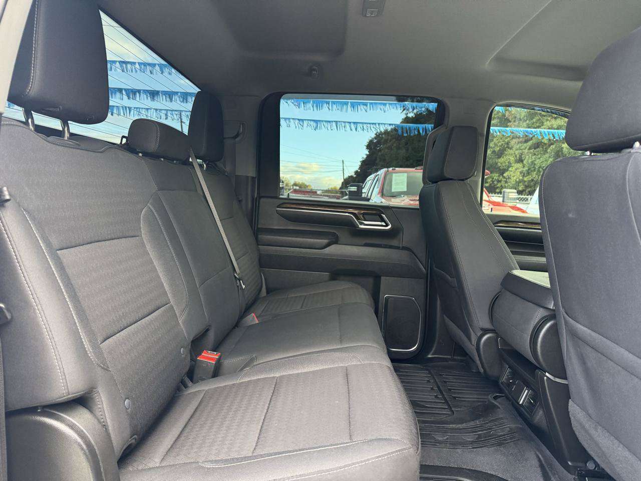 Used 2024 GMC Sierra 2500 SLE w/ SLE Value Package; AWD/4WD image 16