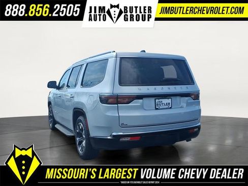 Used 2024 Jeep Wagoneer Series III image 2