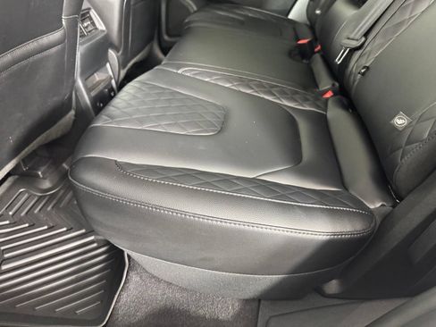 Used 2023 Ford Edge Titanium AWD/4WD image 30