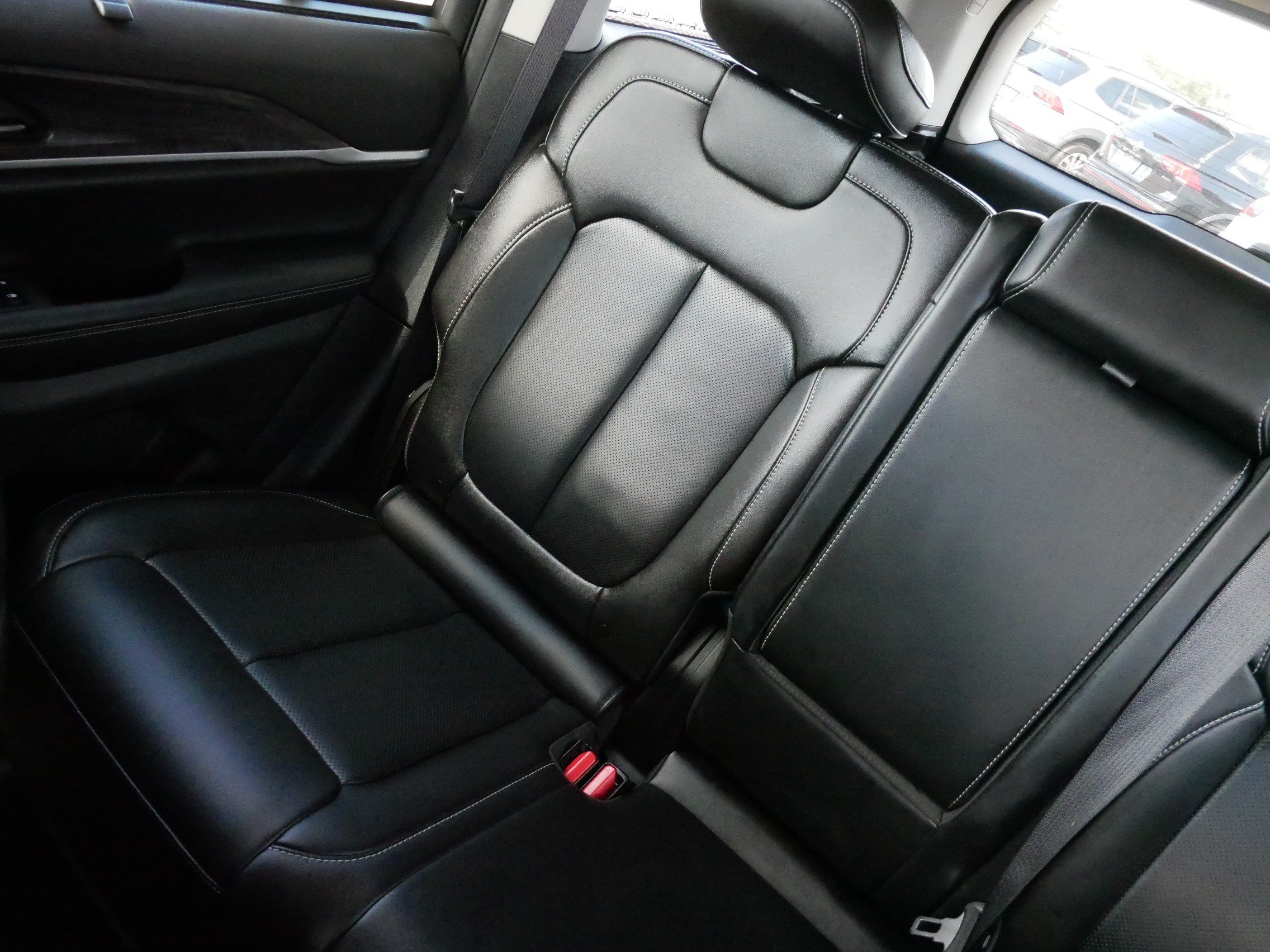 Used 2022 Jeep Grand Cherokee Limited 4xe w/ Luxury Tech Group II AWD/4WD image 12
