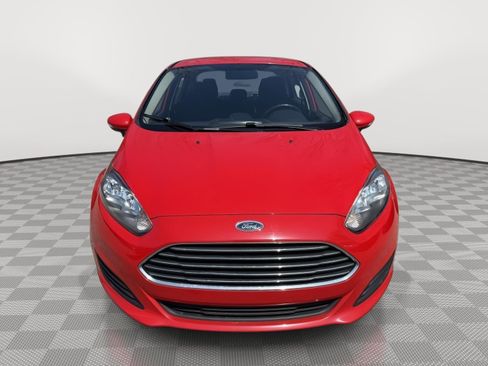 Used 2015 Ford Fiesta SE w/ Comfort Package image 2