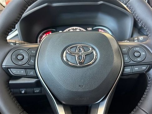 Used 2025 Toyota RAV4 XLE Premium image 21