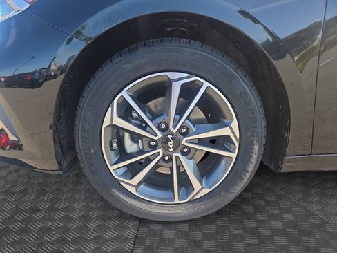 Used 2023 Kia Forte LXS FWD image 32