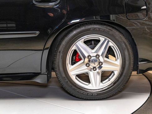 Used 2004 Chevrolet Impala SS image 14