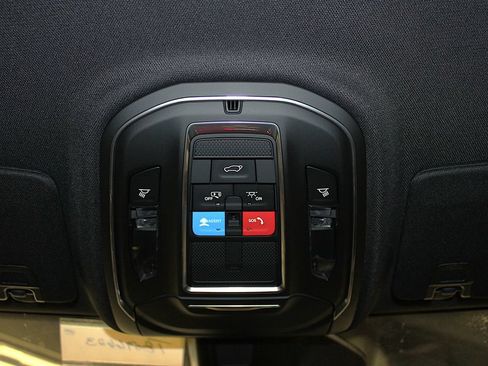 New 2026 Jeep Grand Cherokee L Limited w/ MOPAR Finishing Package AWD/4WD image 25