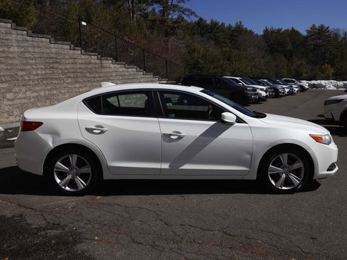 Used 2015 Acura ILX w/ Premium Package image 4